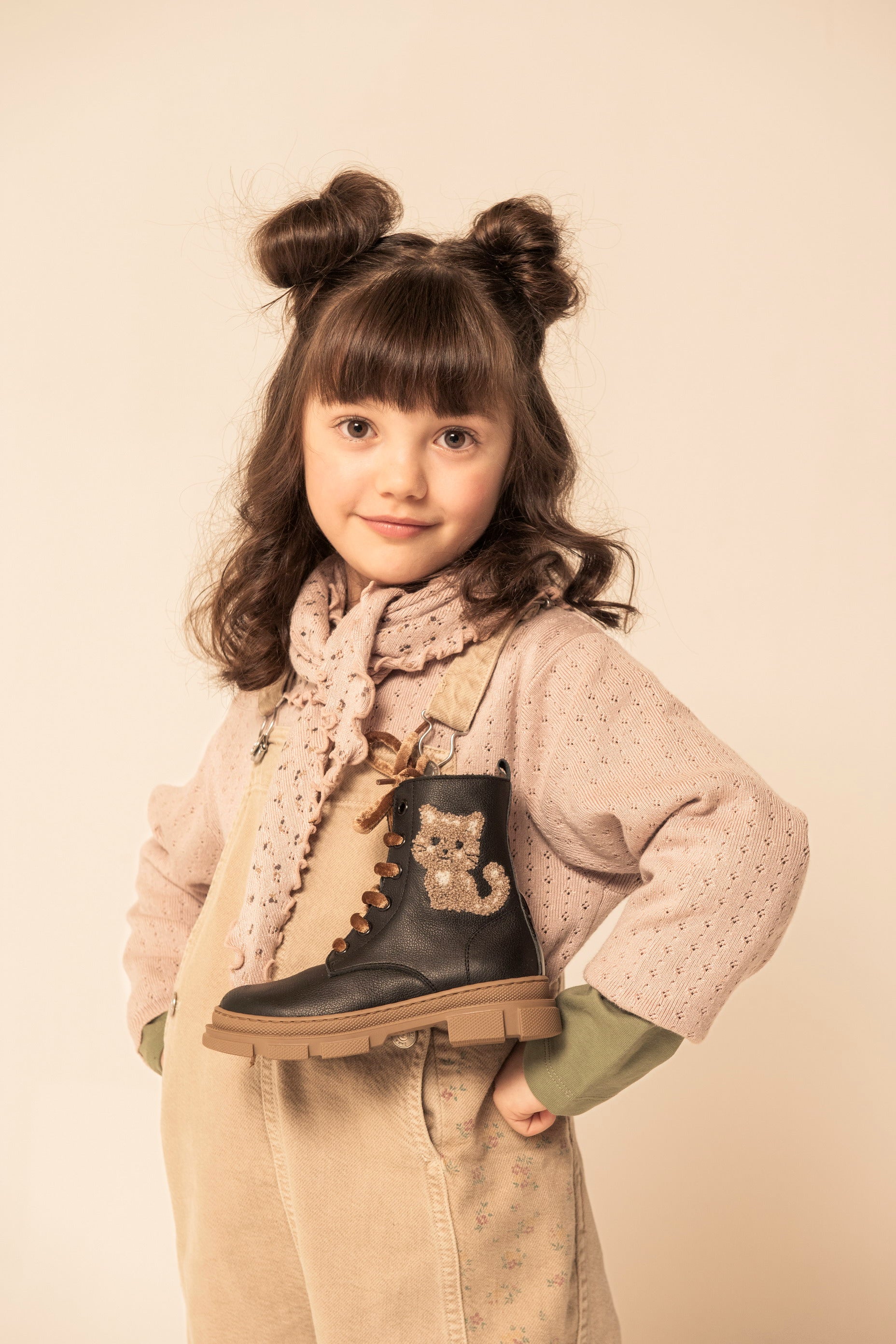 Goedkope kinderschoenen? Ontdek de gevolgen voor je kind