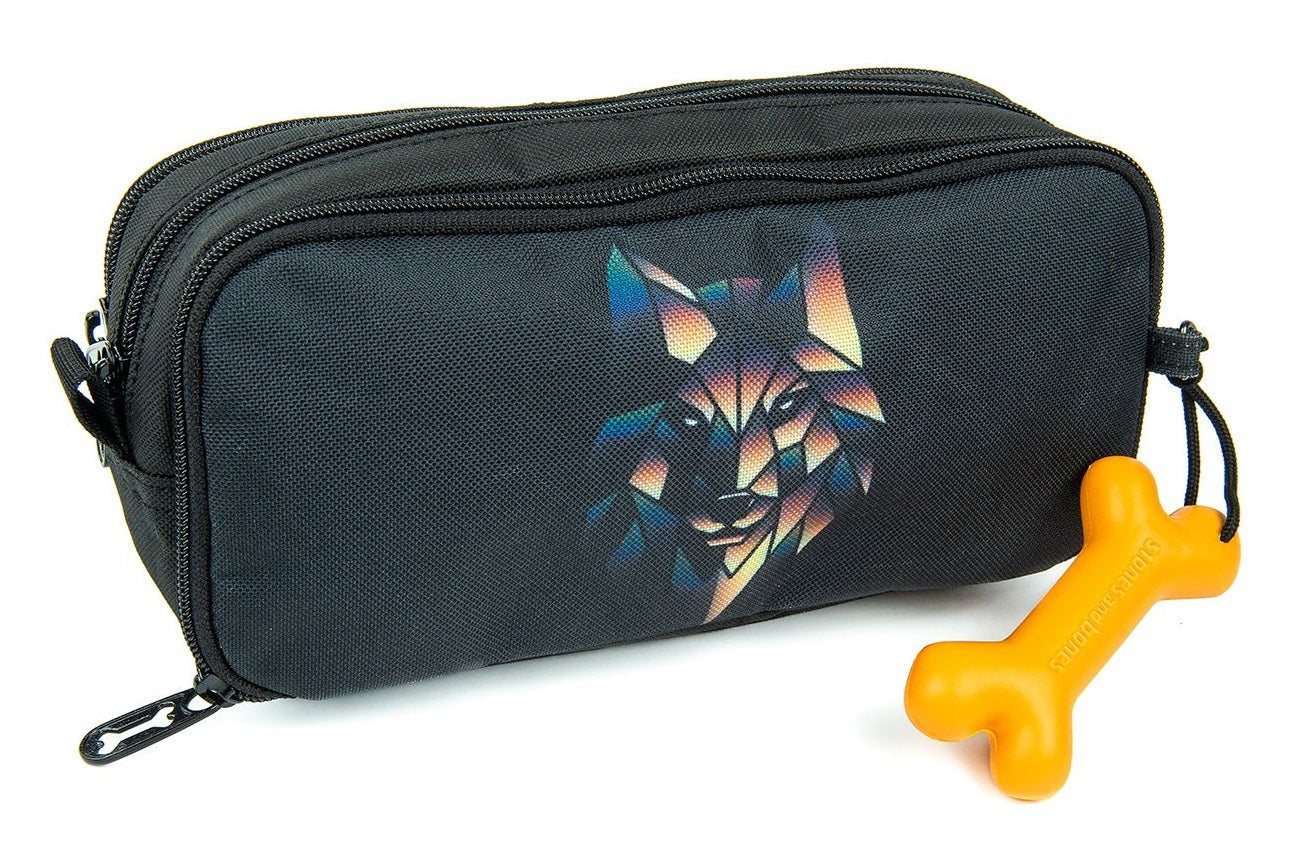 Stones & Bones Pennenzak - Stones & Bones Accessoires - Blauw | Rowan 2.0 Wolf 19222